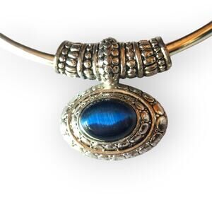 Blue cat's eye ornate silver tone slide pendant collar necklace